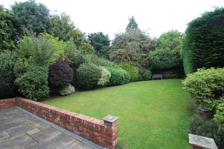 4 bedroom detached house to rent - Photo 4