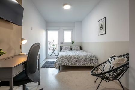 Carrer de Sueca, Valencia, Valencian Community 46006 - Photo 4