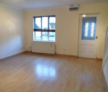 Terraced House to rent on - Photo 4