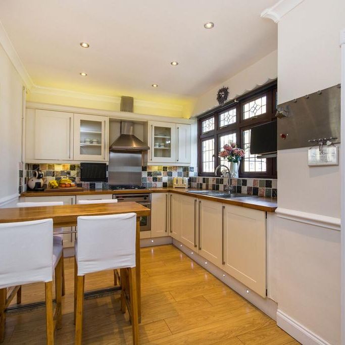 2 bedroom maisonette to rent - Photo 1