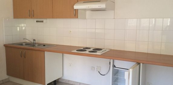 Location Appartement 3 pièces 67m² NARBONNE 11100 - Photo 2