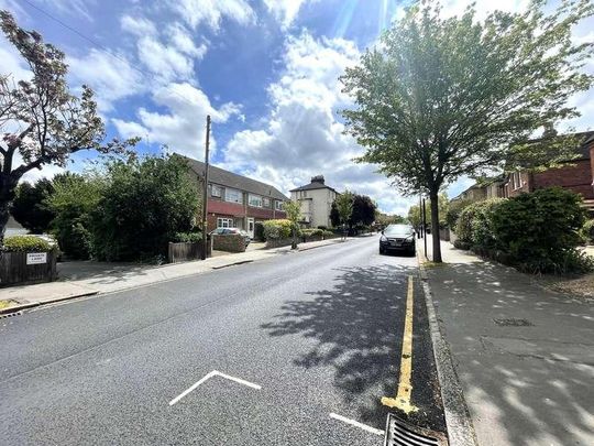 Croydon, Surrey, CR0 - Photo 1