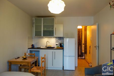 Location Appartement 1 pièce 22m² - Photo 3