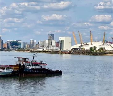 Location, Location, Location! Waterside property in Greenwich. Suit... - Photo 2