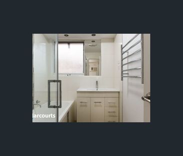 Elegant on Elisdon! - Photo 3