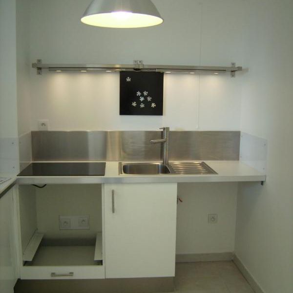 Location Appartement 2 pièces 43m² GRIMAUD 83310 - Photo 1