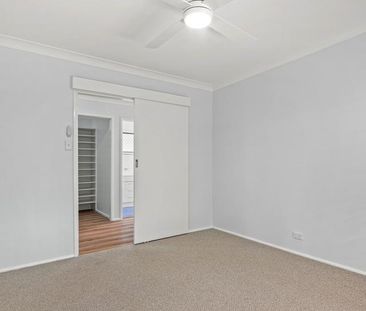 Contemporary Coastal Entertainer Just Moments from Terrigal Beach - Photo 4