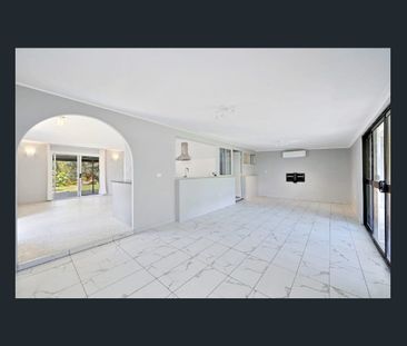 Spacious 3 Bedroom Home with Huge Shed - Photo 1