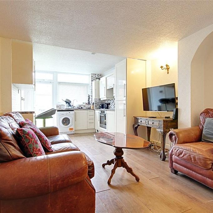 2 bedroom flat to rent - Photo 1