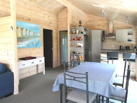 Kenwood Beach House - Photo 4