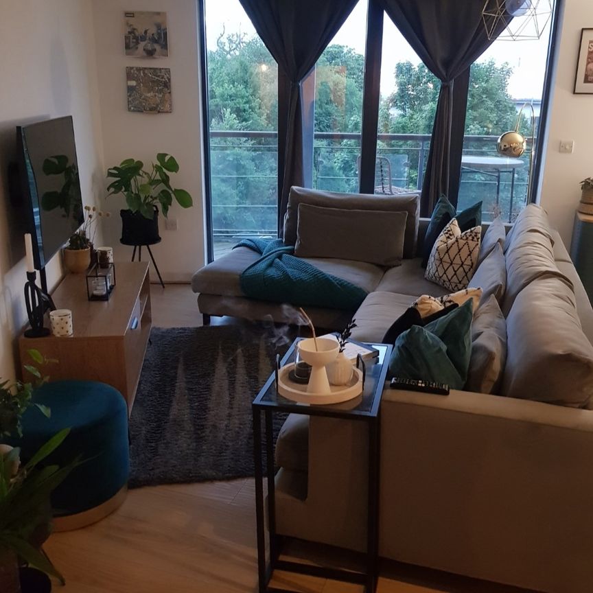 Linnet House, Skylark Avenue, Greenhithe, London - Photo 1