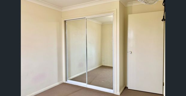 SPACIOUS FAMILY HOME IN A PRIME LOCATION - Photo 1