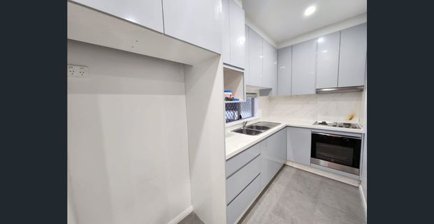 Granny Flat for Rent in Liverpool - Photo 1