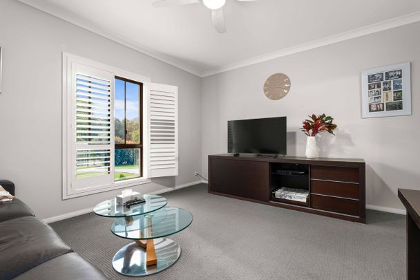 Relax and Enjoy the View at 2 Gladioli Vista - Lawn Care & Hedging Included - Photo 1