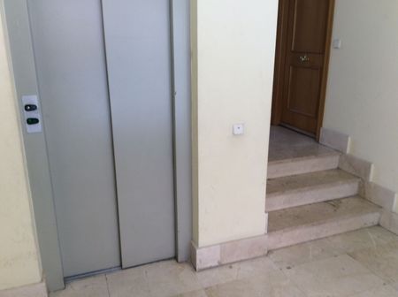 Piso de alquiler en Calle de las Almortas, 32, Valdeacederas - Photo 2