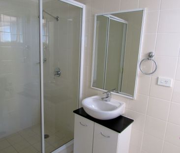 2 Bedroom Apartment with ensuite, Stunning open city and district v... - Photo 5