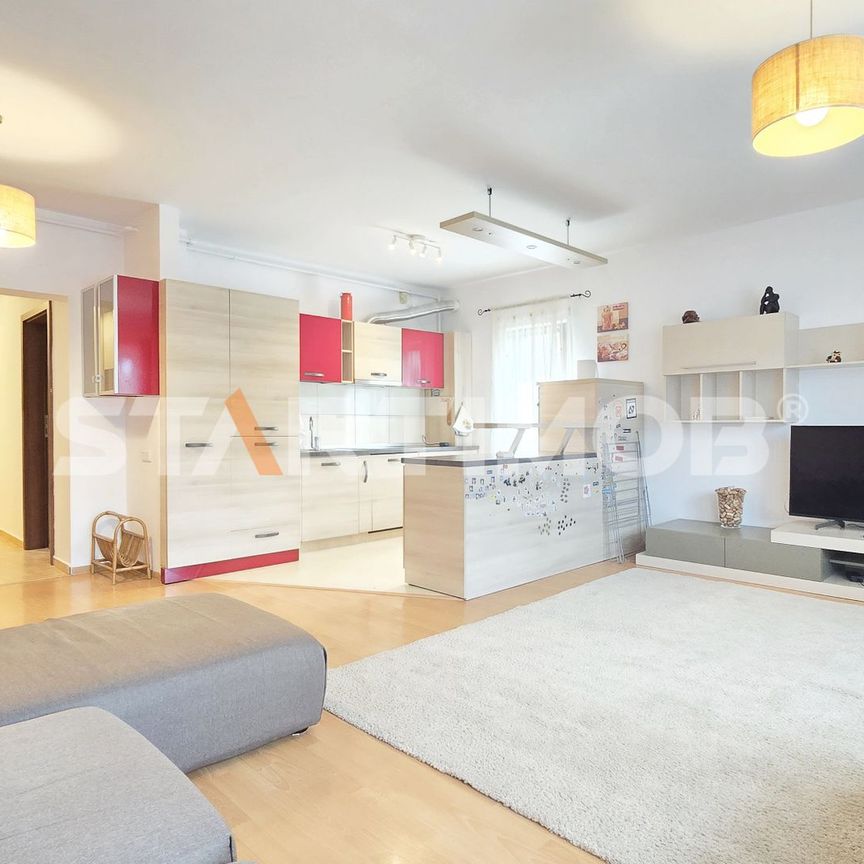 Apartament 3 camere zona Coresi cu parcare - Photo 1