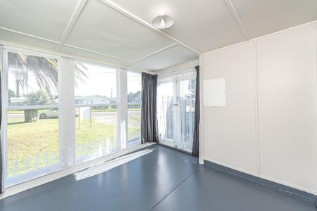 Character beach home - Photo 2