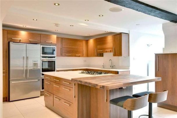 Crooms Hill, Greenwich, London, SE10 - Photo 1