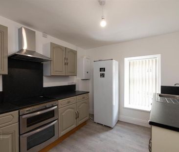 6C Church Street, Ballynahinch, BT24 8AF - Photo 3