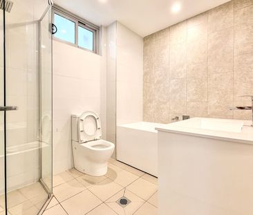 2 Bedroom Plus Study, 1 Mins walk to Auburn Station! - Photo 5