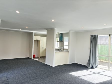 Low maintenance townhouse - Photo 2