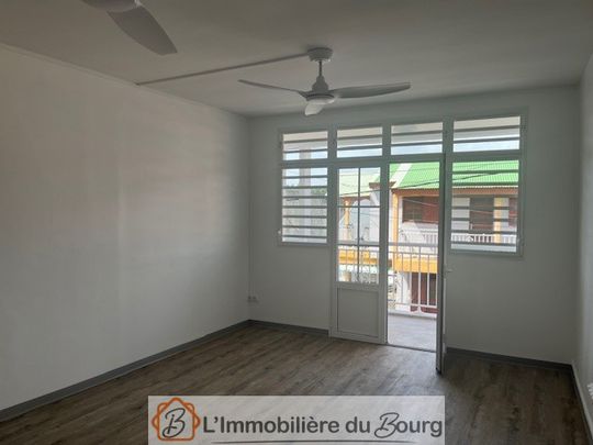 Location Appartement 4 pièces 75m² PETIT BOURG 97170 - Photo 1