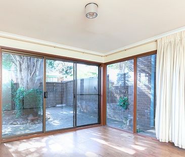 22/3 Lane Pool Close, Yarralumla ACT 2600 - Townhouse For Rent | Do... - Photo 1