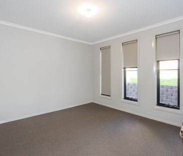 Large Family Home - Photo 1