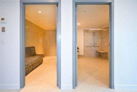 Luxury 2-bedroom ocean view apartment - Photo 5