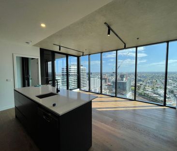 Spacious Open View 2 bedroom 2 bathroom apartment in Footscray - Photo 2