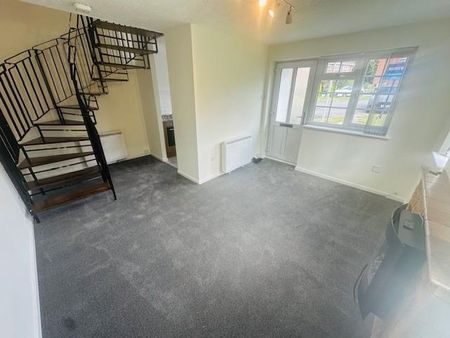 1 bedroom townhouse to rent - Photo 2