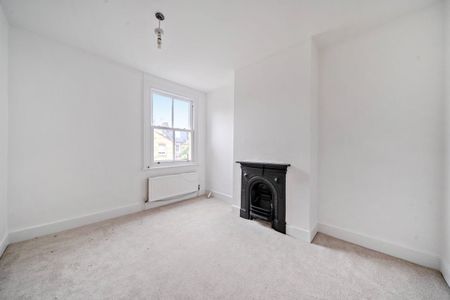 3 bedroom terraced house to rent - Photo 5
