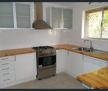 GARAGING, LOCATION, TAKE A LOOK !!! - Photo 1