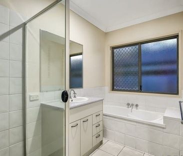 Algester - Photo 2