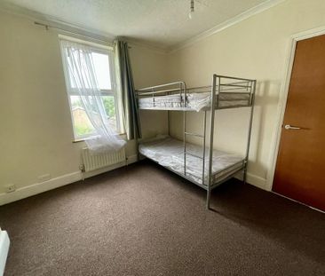 4 bedroom house to rent - Photo 4