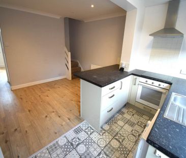 2 bedroom terraced house to rent - Photo 5