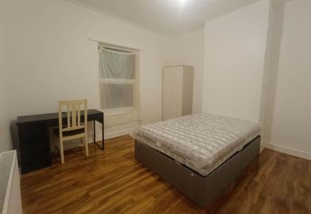 Room in a Shared House, Norway Street, M6 - Photo 3