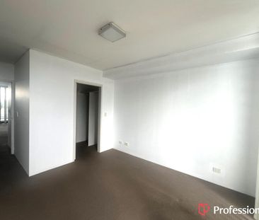 Modern 3-Bedroom Unit in Prime Fairfield Location - Photo 5