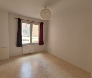 Location Appartement 2 pièces 56m² LILLE 59000 - Photo 5
