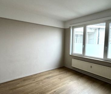 Appartement te huur in Antwerpen voor € 700 met 1 slaapkamer - Foto 4