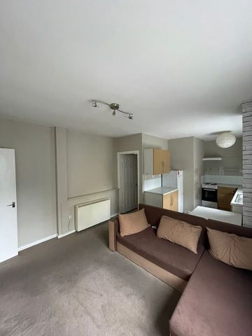 2 Bed Flat, Ascupart Street, SO14 - Photo 2