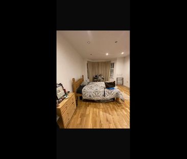 Room in a Shared House, New River Crescent, N13 - Photo 1