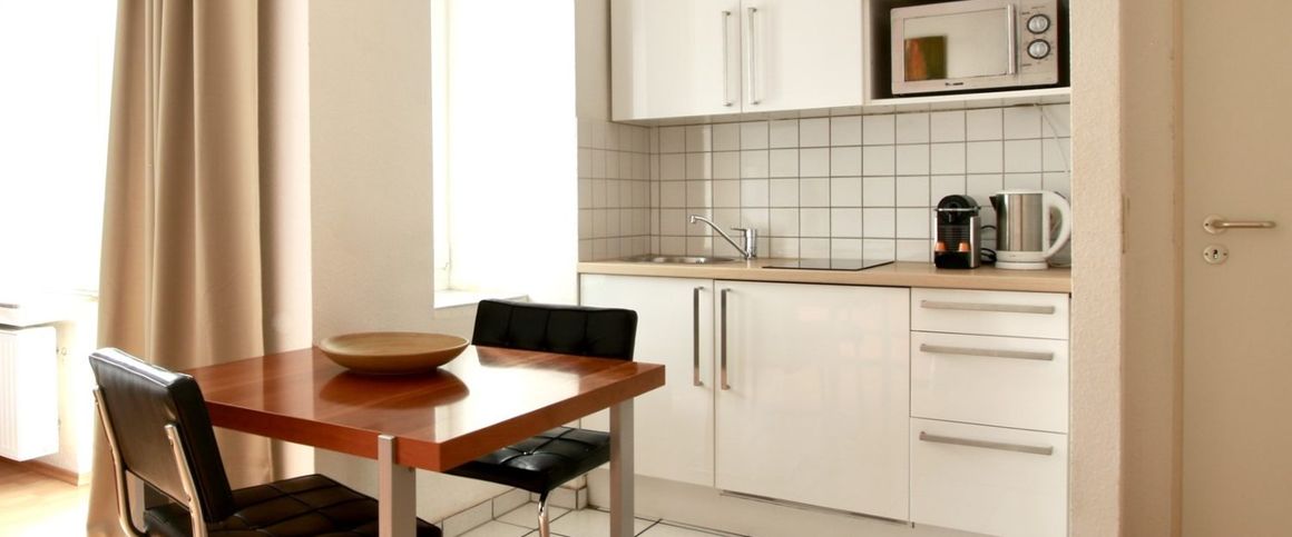 Kwartier Latäng: Schick möbliertes Apartment mit Balkon - Photo 1