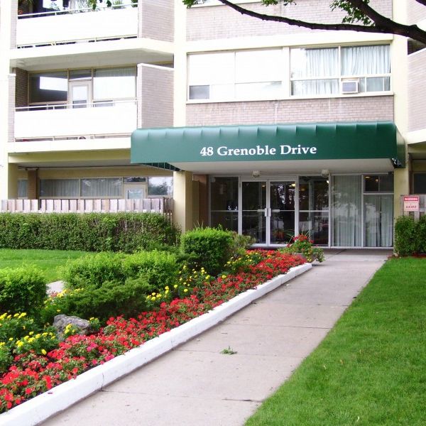 48 Grenoble Drive - Photo 1