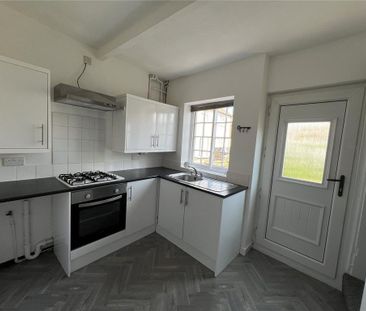 2 bedroom terraced house to rent - Photo 4