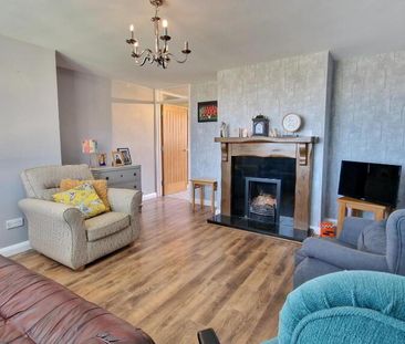 18 Park Hill, Dromore, BT25 1PL - Photo 2