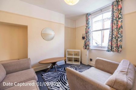 5 Farrar Street - Photo 2