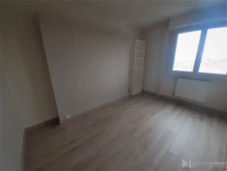 Location appartement 4 pièces - 84m² à Clermont-ferrand (63000) - Photo 2