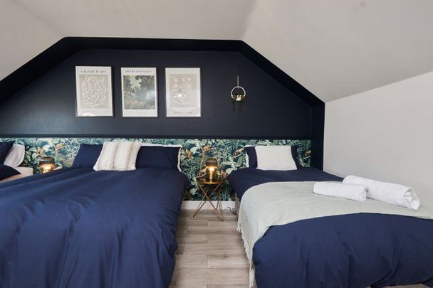 8 Bed Semi-Detached House, The Two Trees, LS9 - Photo 1